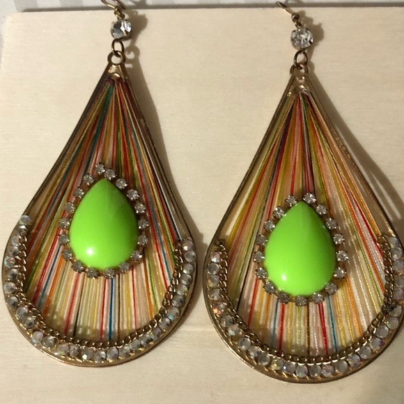 Elegant Multicolor Teardrop Earrings with Green Accent - Picture 2 of 4